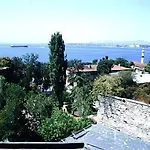 Valide Sultan Konagi Istanbul