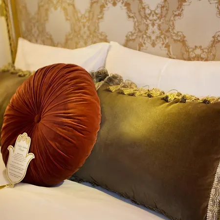 Valide Sultan Konagi Istanbul