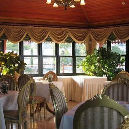 Valide Sultan Konagi Istanbul