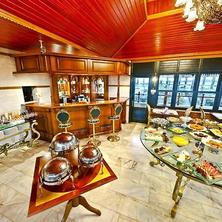 Valide Sultan Konagi Istanbul