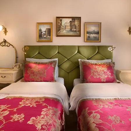 Valide Sultan Konagi Istanbul
